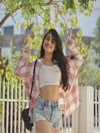 nainital call girl surbhi